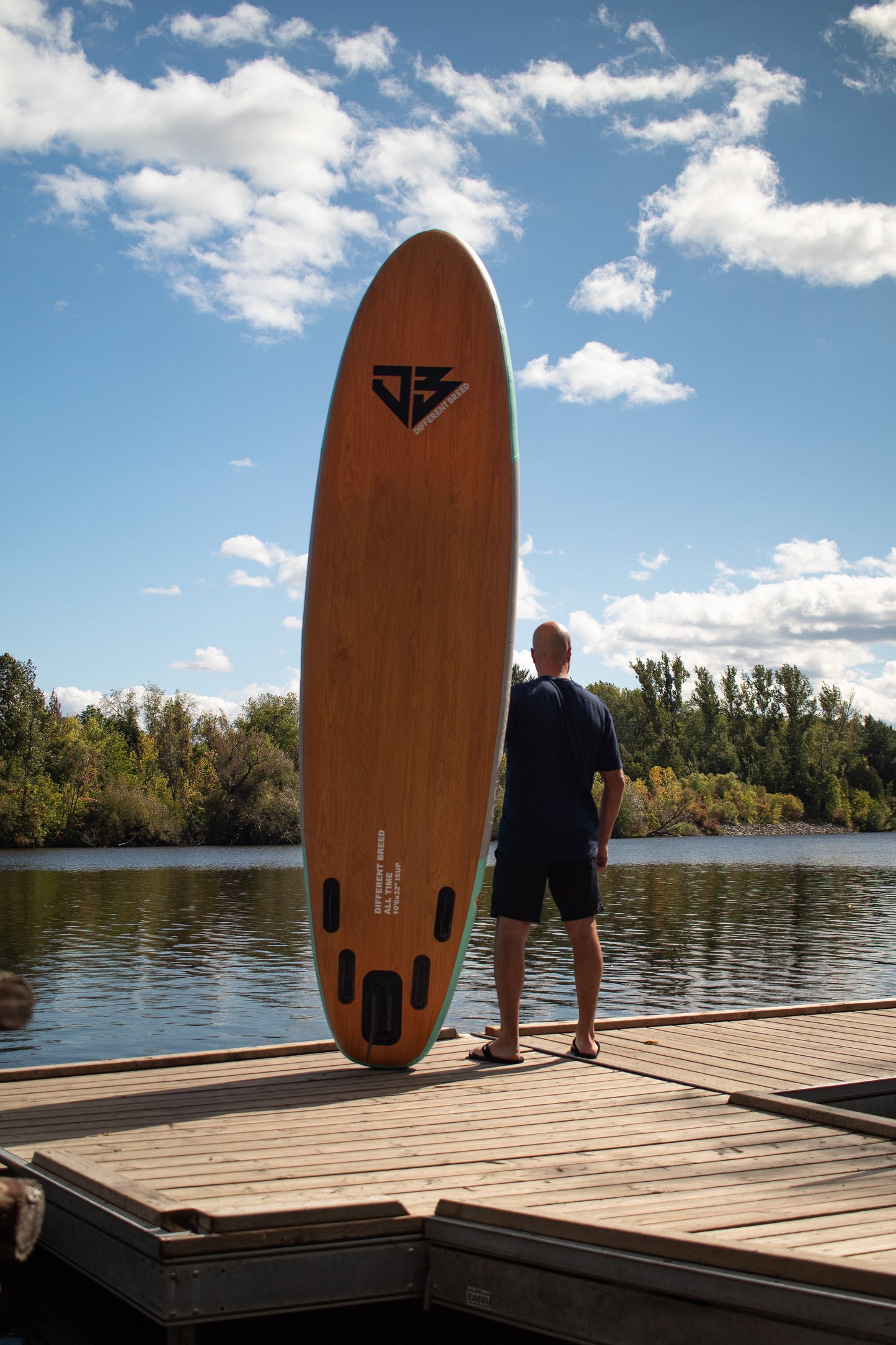 South Forest 10'6"x 32" Inflatable Paddleboard