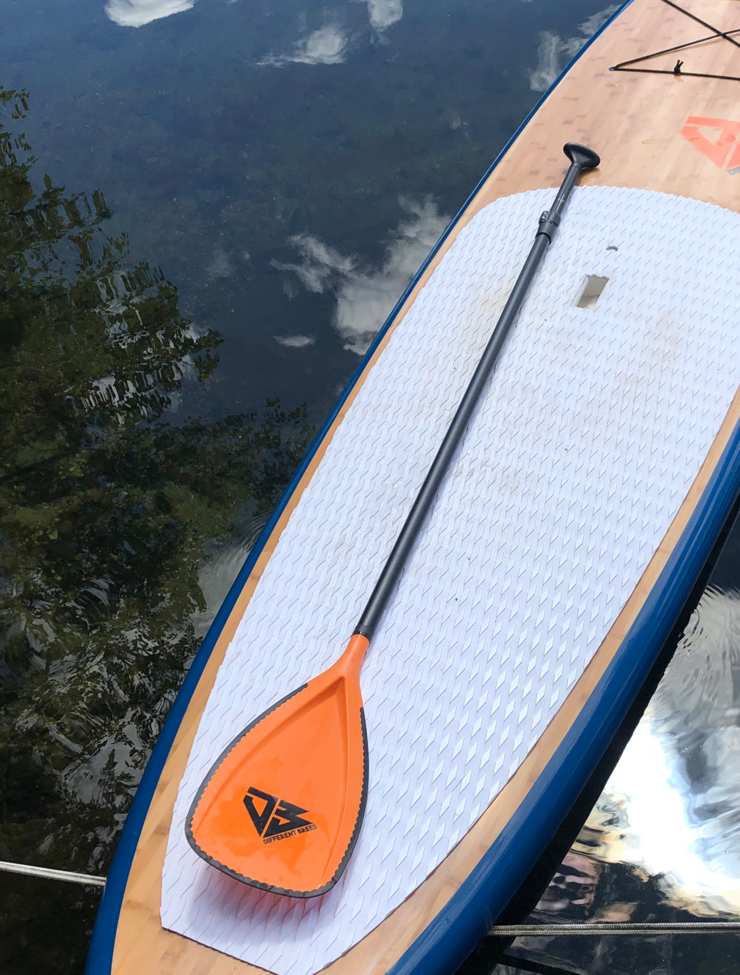 Different Breed Aluminium Paddle