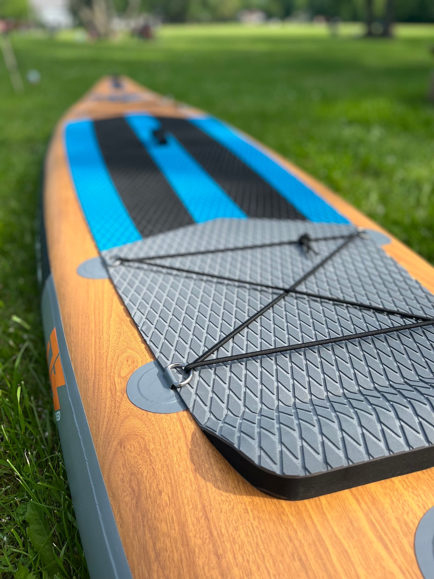 South Forest 12'6"x30" Inflatable Paddleboard